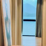Waterfront Fjord Panorama In Alesund شقة