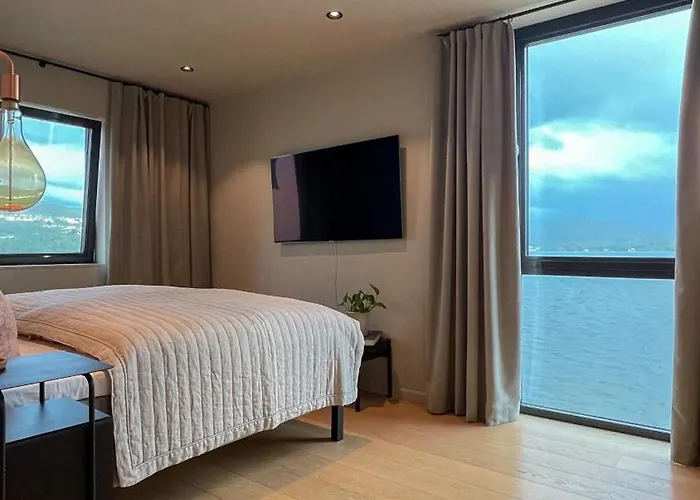 Magical View Towards The Fjords By The Sea Apartament