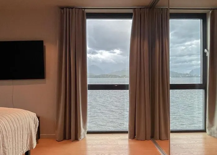 Apartament Magical View Towards The Fjords By The Sea *